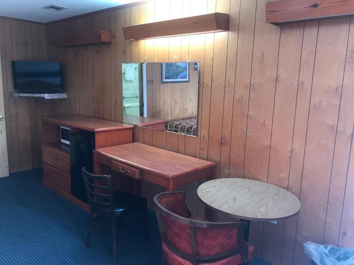 Pinelodge Motel Baxley Dış mekan fotoğraf