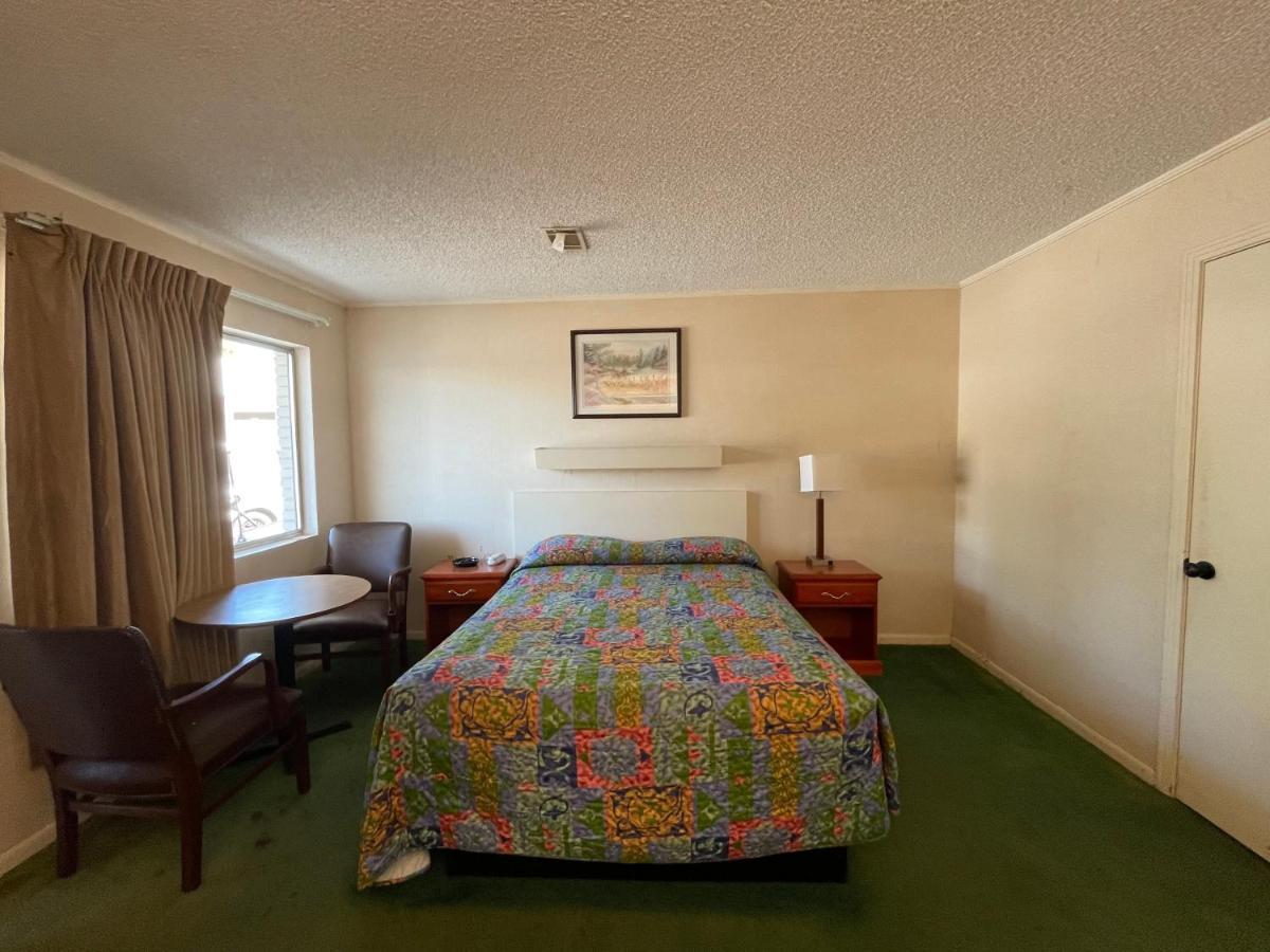 Pinelodge Motel Baxley Dış mekan fotoğraf