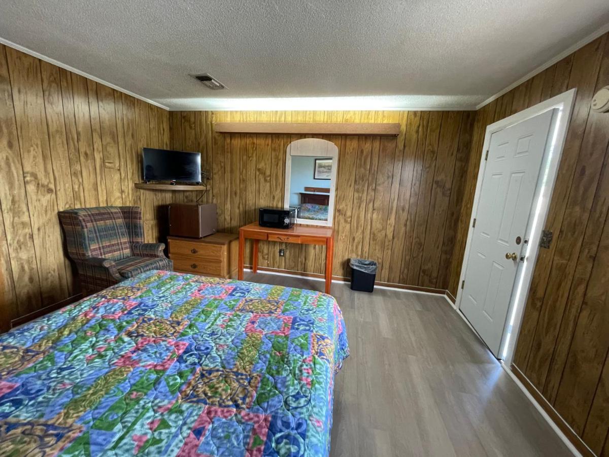 Pinelodge Motel Baxley Dış mekan fotoğraf