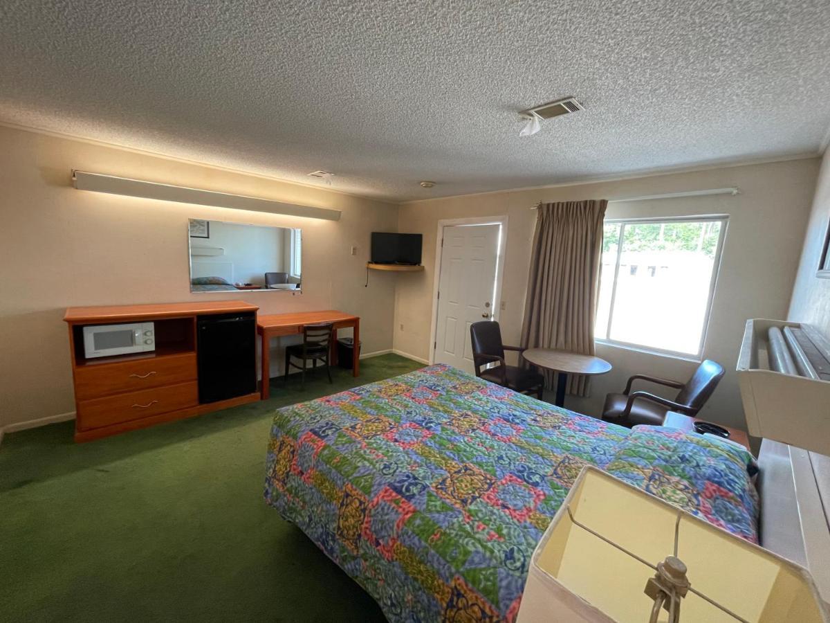Pinelodge Motel Baxley Dış mekan fotoğraf
