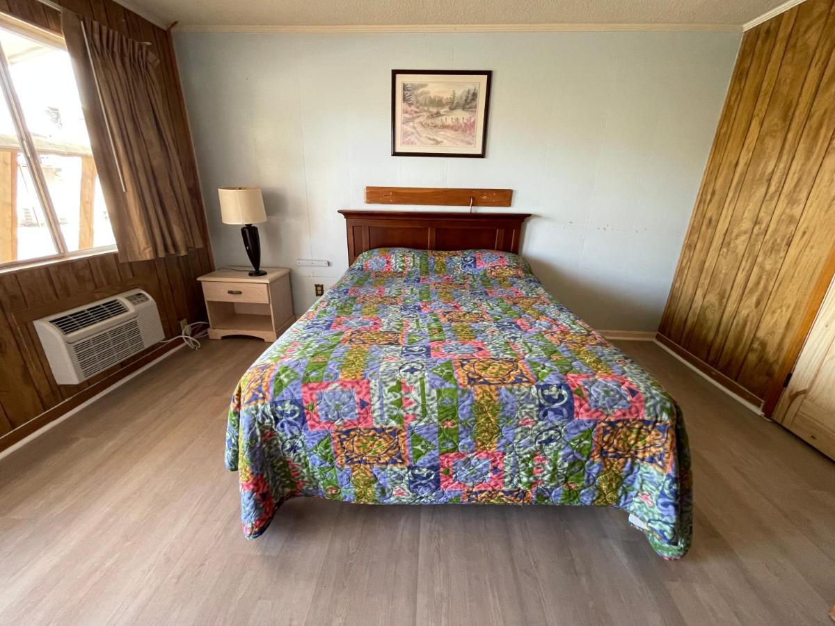 Pinelodge Motel Baxley Dış mekan fotoğraf